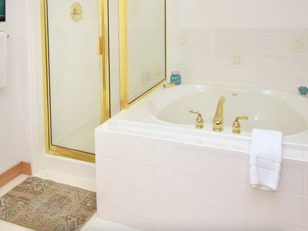 Arrowhead Residence in an Exclusive Community Sleeps 7